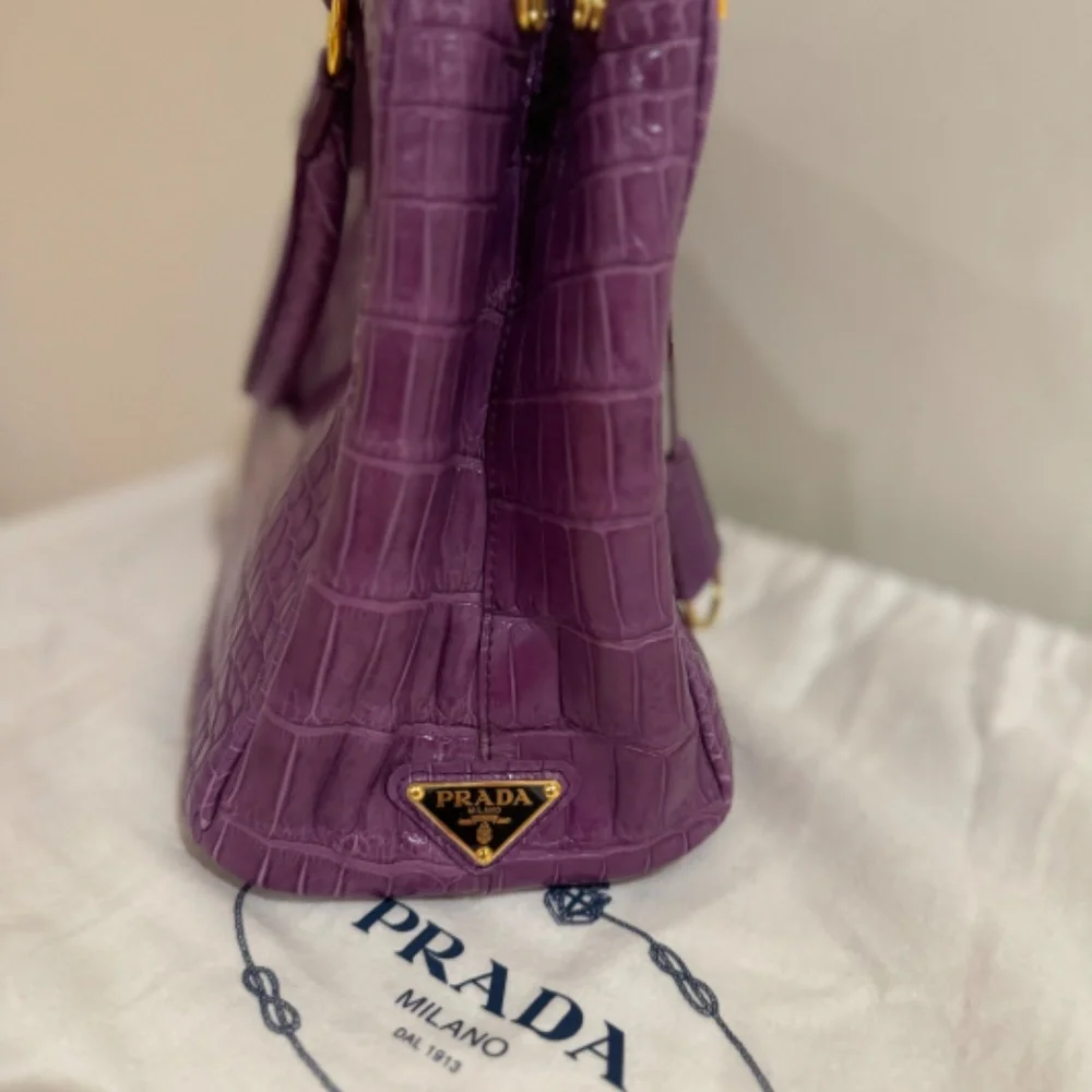 Bag - Picture 2 of 8